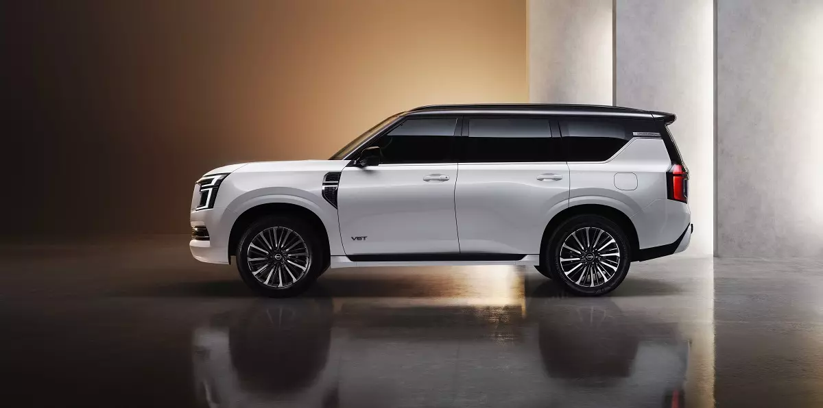 Thông số kích thước của Nissan Patrol lớn hơn đáng kể so với đối thủ Land Cruiser