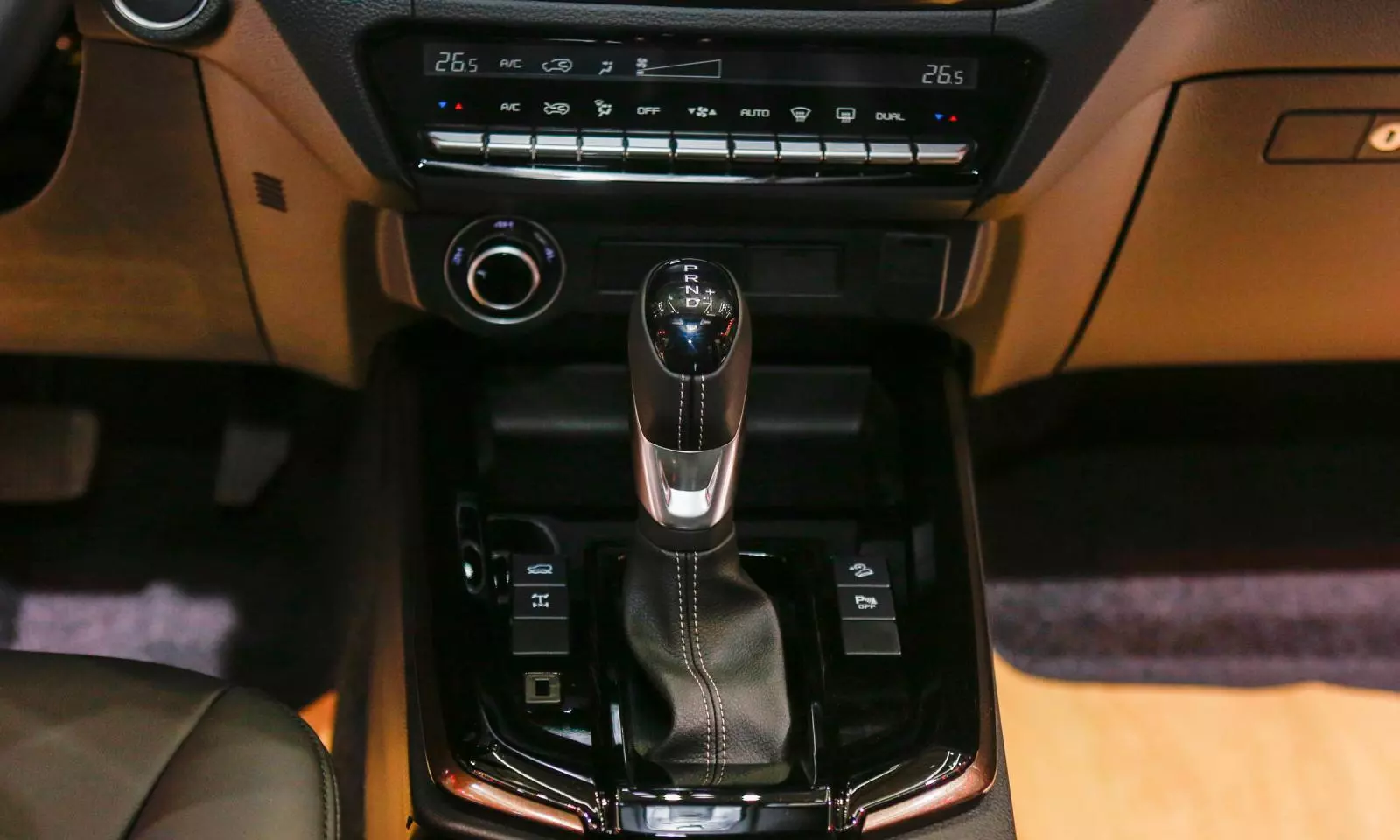 Cần số thiết kế thể thao Cần số thiết kế thể thao.