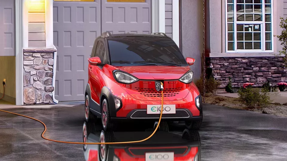 Baojun E100.
