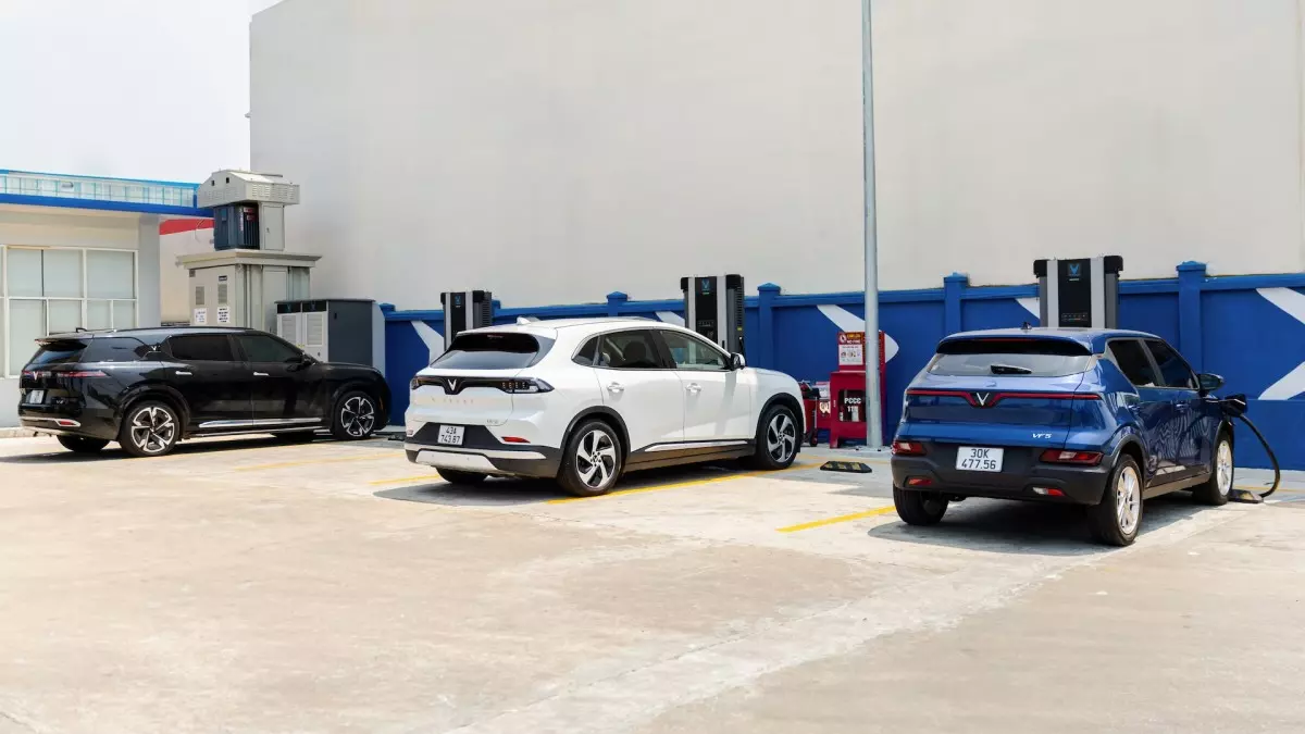 Đề xuất miễn phí trước bạ ô tô điện đến năm 2028.