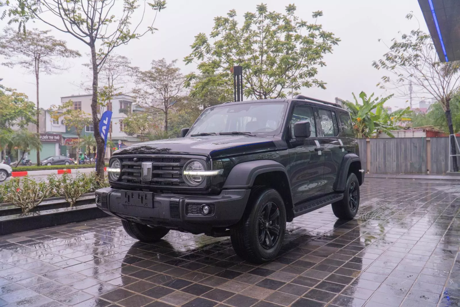 TANK 300 máy xăng.