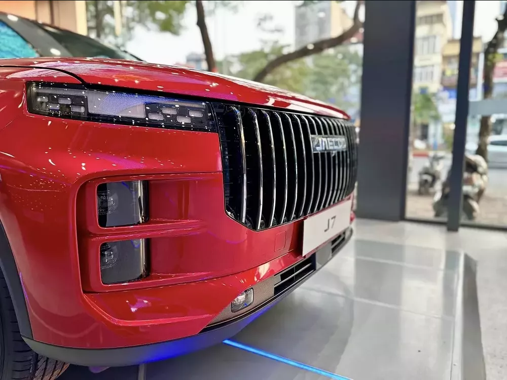 Cụm đèn trước.