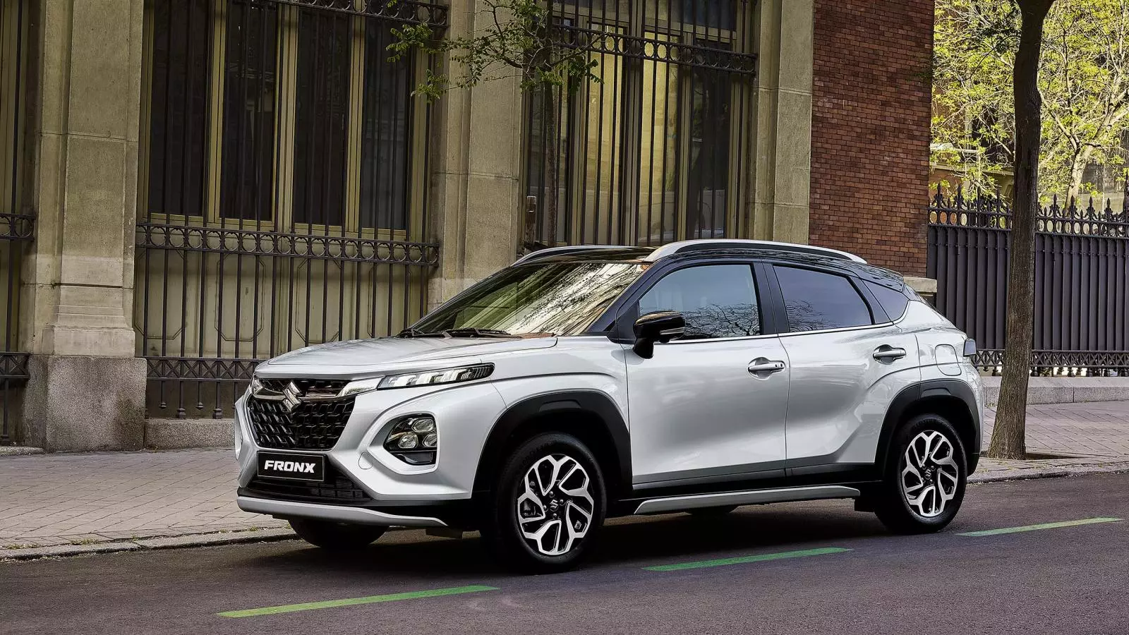 Suzuki Fronx.