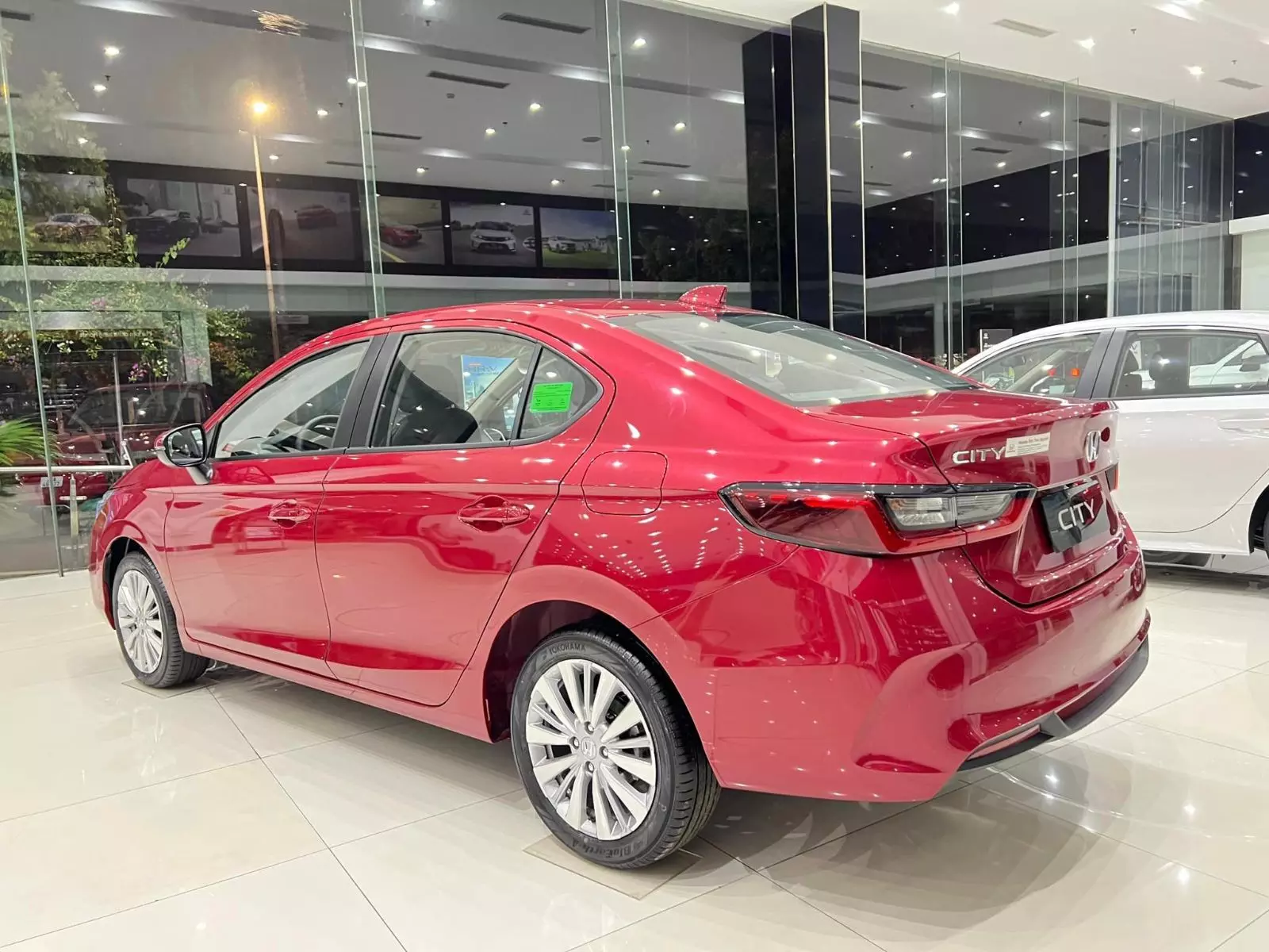 Hông xe City Hông xe City.