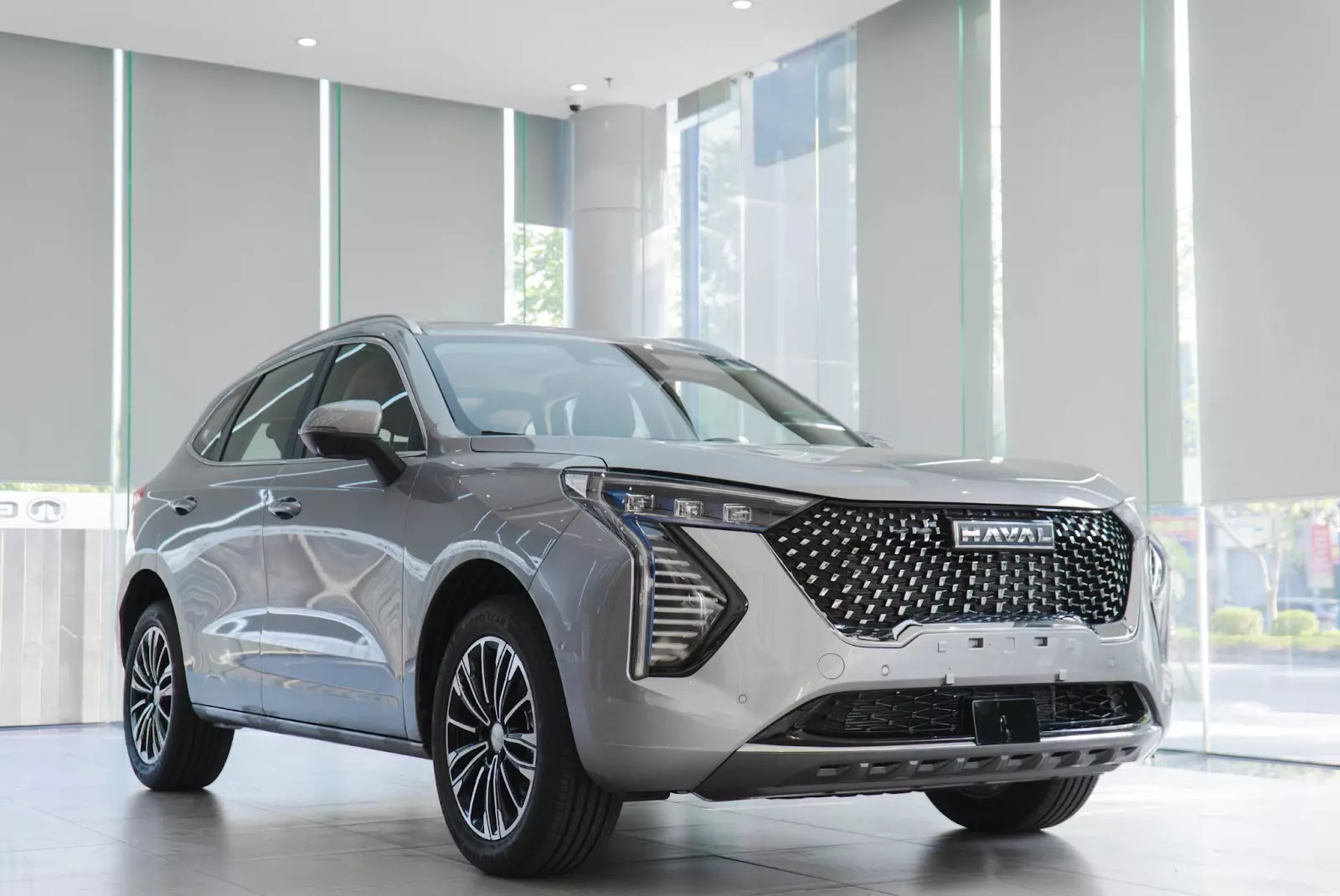 Jolion sở hữu thiết kế trẻ trung, đậm chất SUV.