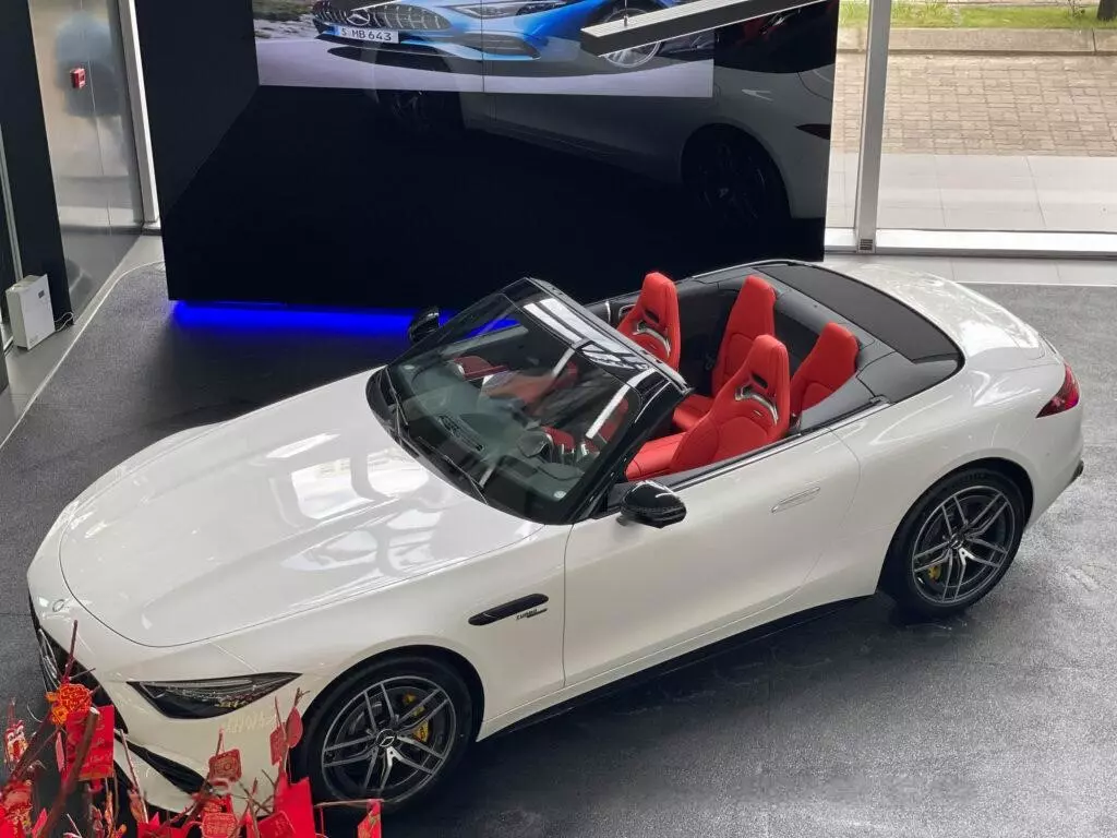 xe Mercedes-AMG SL 43 xe Mercedes-AMG SL 43.