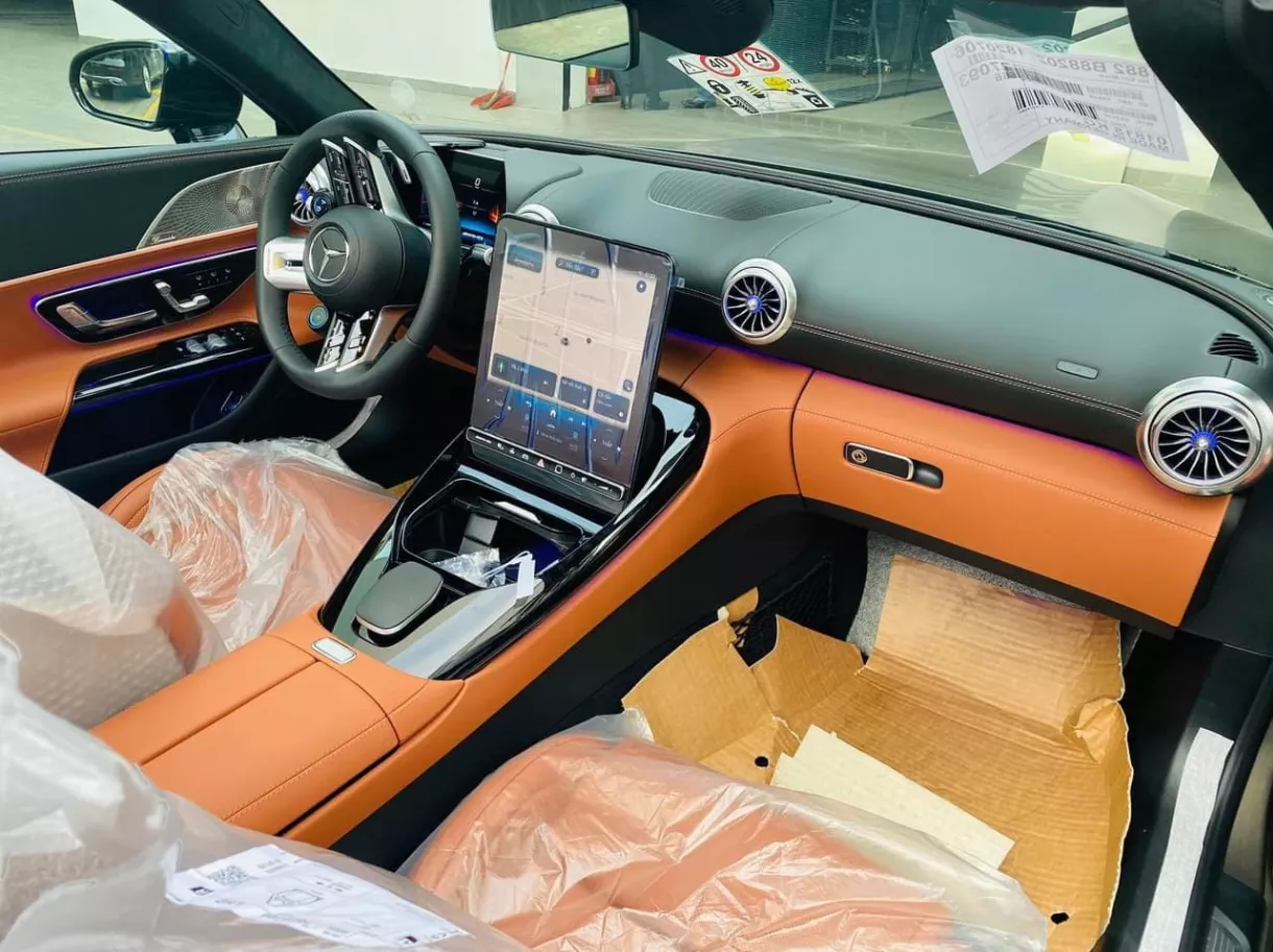 Nội thất xe Mercedes-AMG SL 43 2025 Nội thất xe Mercedes-AMG SL 43 2025.