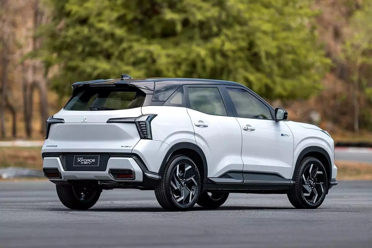 Mitsubishi Xforce HEV sở hữu thiết kế tương đồng với bản máy xăng Mitsubishi Xforce HEV sở hữu thiết kế tương đồng với bản máy xăng.