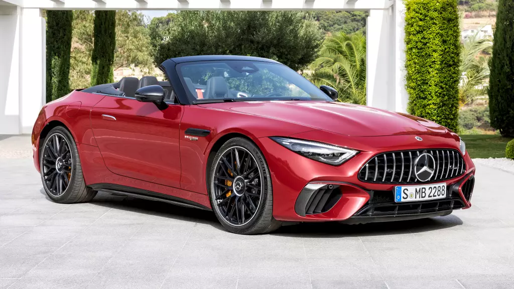Giá xe Mercedes-AMG SL 63 S E Performance.