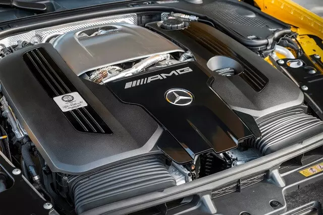 Động cơ - vận hành xe Mercedes-AMG SL 63 S E Performance Động cơ - vận hành xe Mercedes-AMG SL 63 S E Performance.