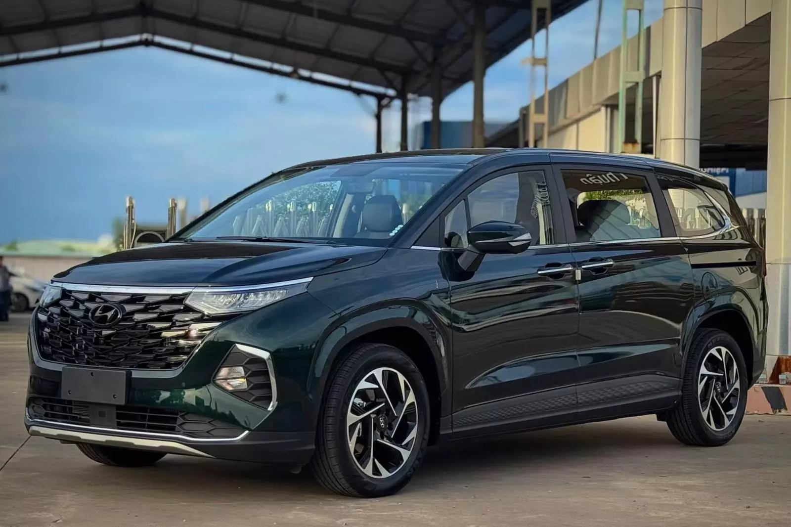 Hyundai Custin có thêm bản 1.5T-GDi Cao cấp: "Full option", giá chỉ 950 triệu đồng 2 Hyundai Custin có thêm bản 1.5T-GDi Cao cấp: "Full option", giá chỉ 950 triệu đồng a2