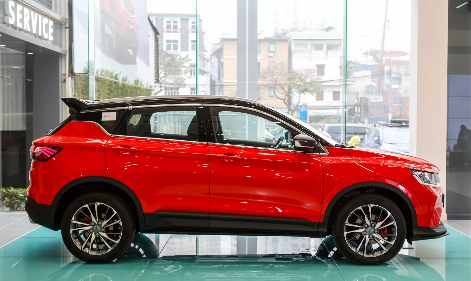 Thân xe Geely Coolray.