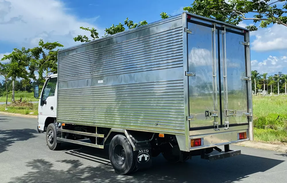 Isuzu QKR Isuzu QKR.