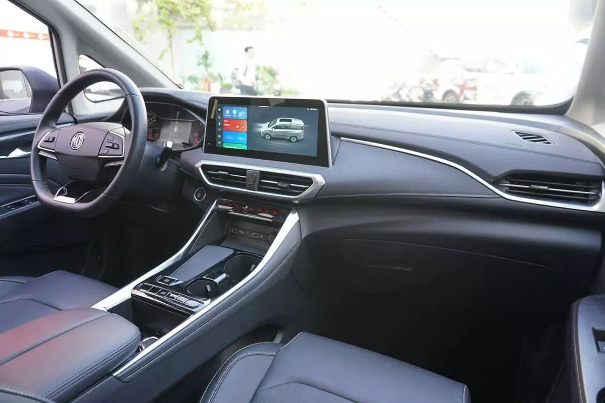 Nội thất xe MG G50 cho cảm giác sang trọng, rộng rãi. 1