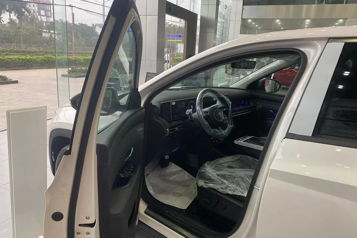 Nội thất Hyundai Tucson mang đến cảm giác thoải mái và tiện dụng. Nội thất Hyundai Tucson mang đến cảm giác thoải mái và tiện dụng. 1