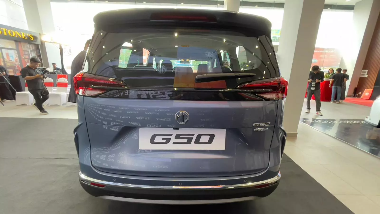 Đuôi xe MG G50.