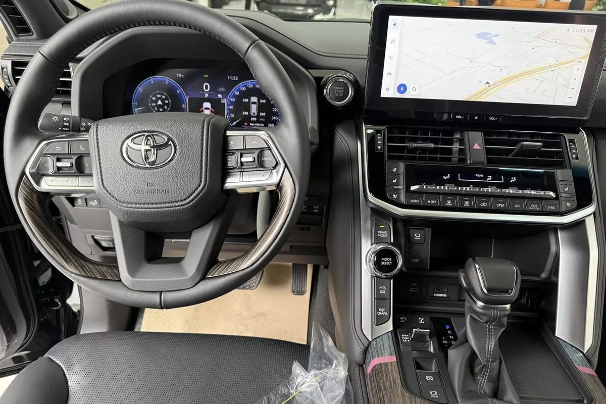 Nội thất xe Toyota Land Cruiser 2025 3