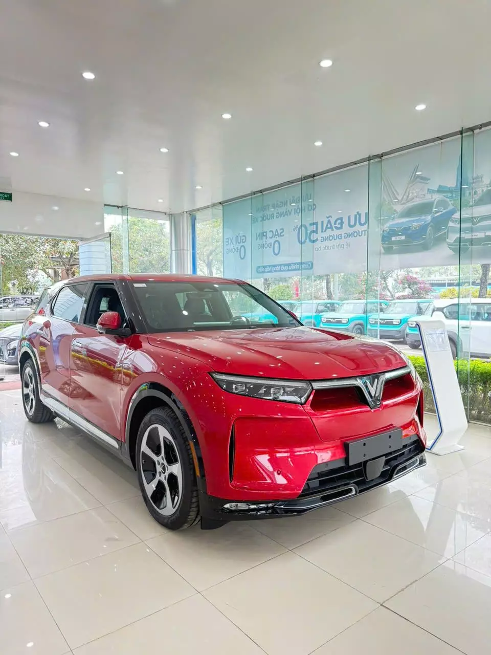 khuyến mãi mua Xe VinFast VF 9.