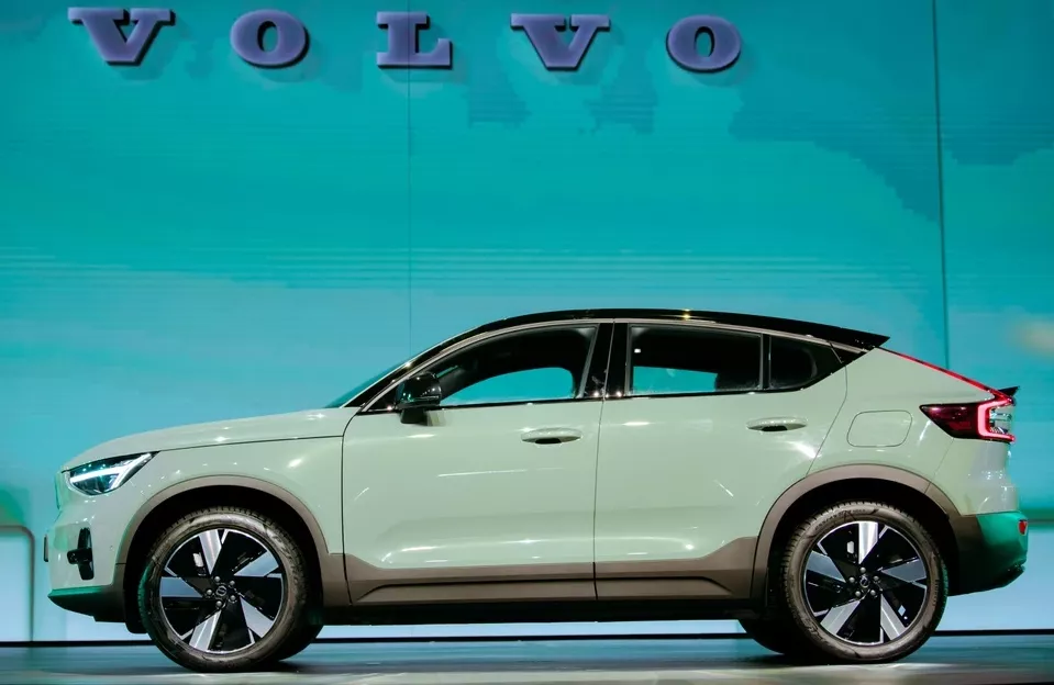 Phần thân Volvo EC40.