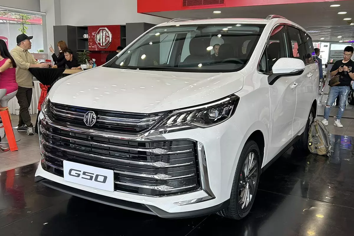 Vừa ra mắt đã giảm giá, MG G50 quyết đấu Xpander, Veloz,... tới cùng? 1