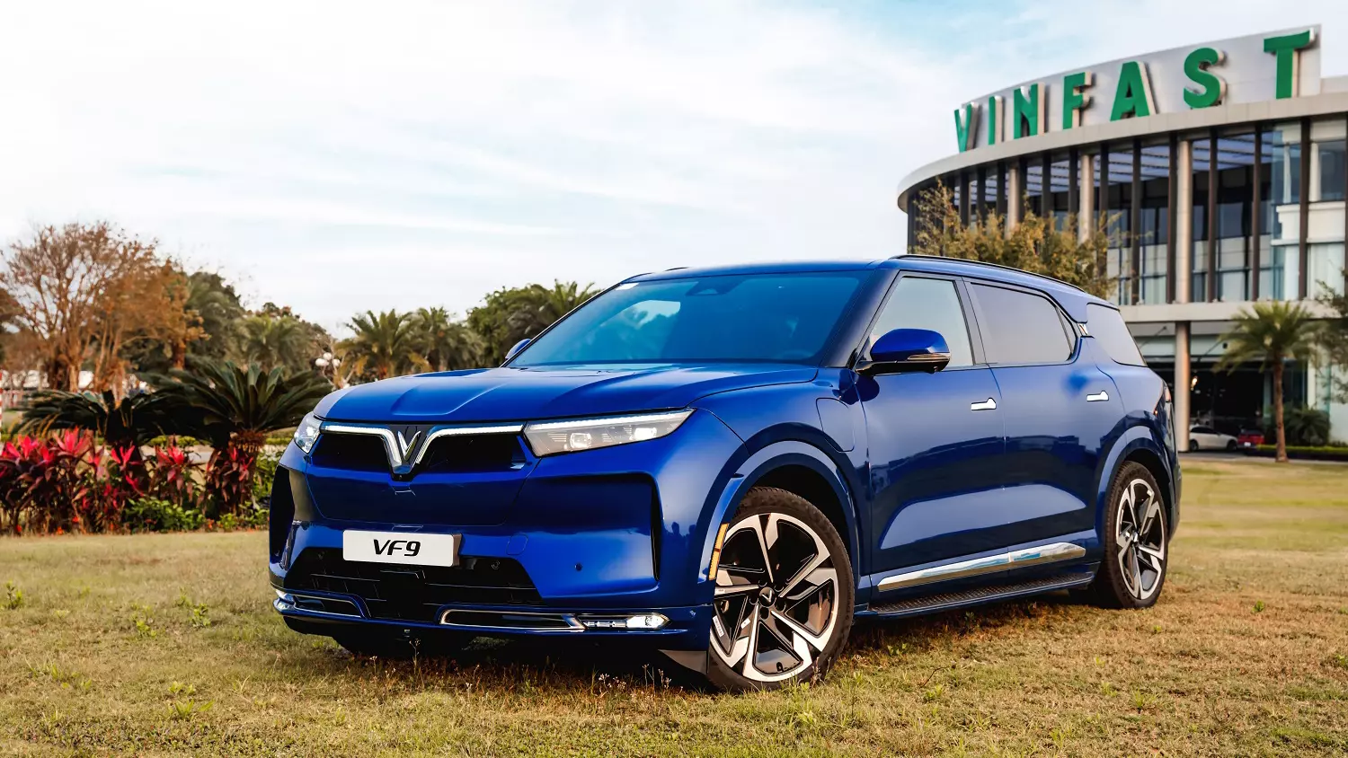 Bán gần 97.400 ô tô điện, doanh thu VinFast tăng mạnh trong năm 2024 Bán gần 97.400 ô tô điện, doanh thu VinFast tăng mạnh trong năm 2024 1