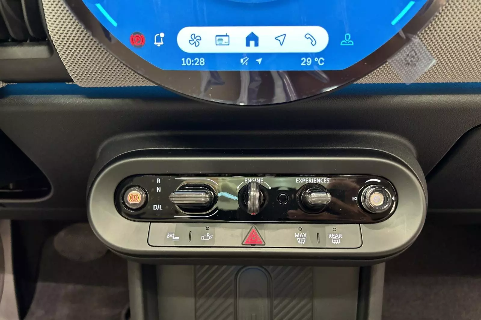 Nội thất xe MINI Cooper 2025 a4