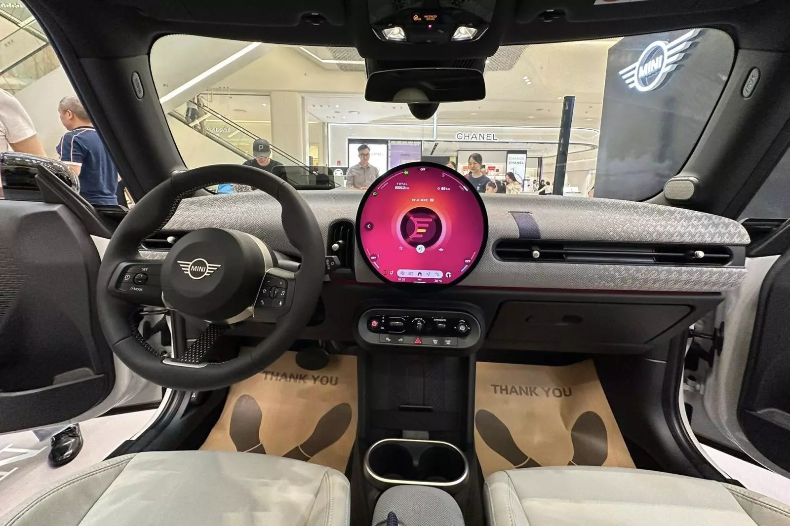 Nội thất xe MINI Cooper 2025 1
