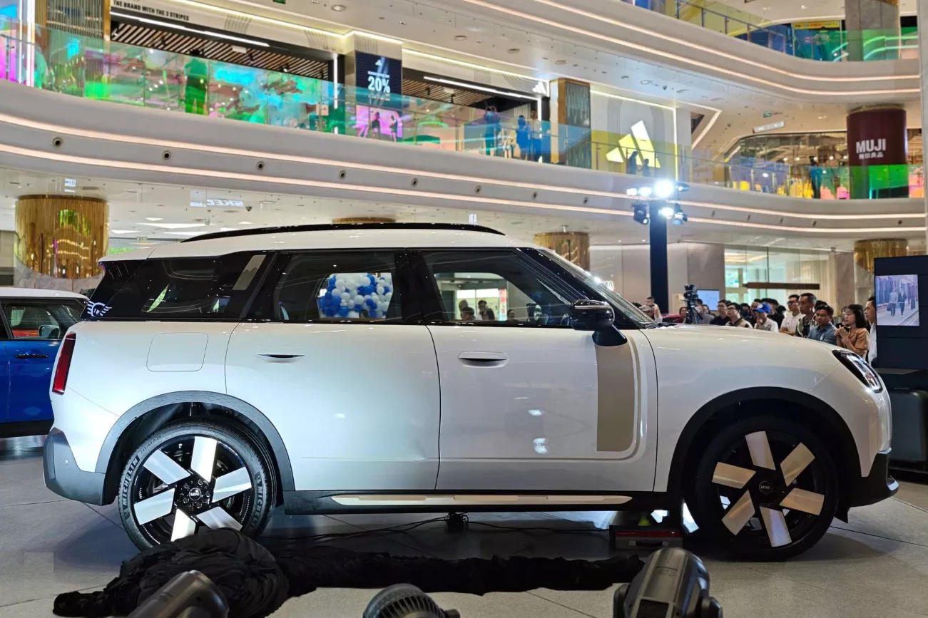 MINI Countryman sở hữu thiết kế tối giản đặc trưng nhưng không kém phần sang trọng.