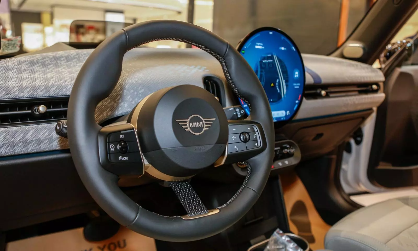 Khoang nội thất MINI Cooper 3 cửa Khoang nội thất MINI Cooper 3 cửa.