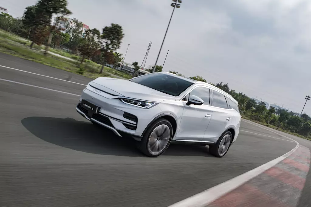 Động cơ điện trên BYD Sealion 8.