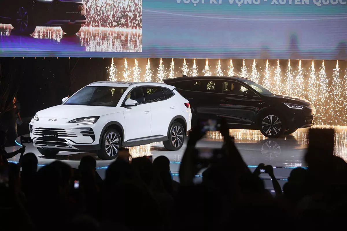 Bộ đôi xe điện BYD Sealion 6 và Sealion 8 1