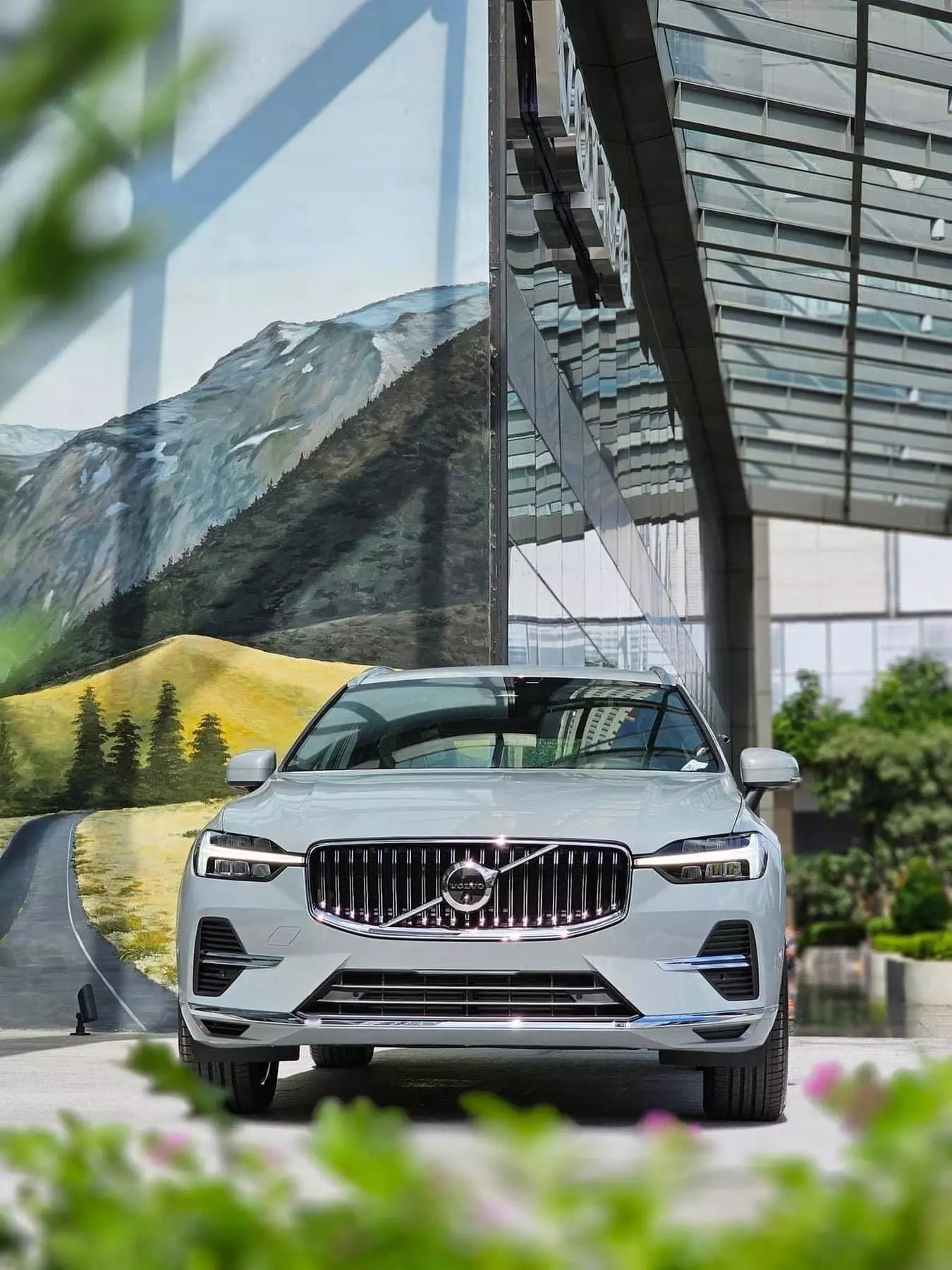 Thông số kỹ thuật xe Volvo XC60 2025: Động cơ.