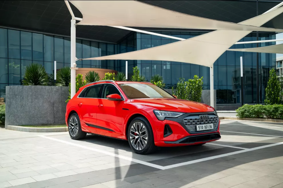 Q8 e-tron.