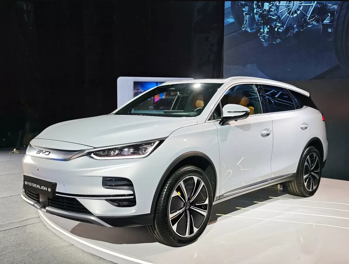 Giá xe BYD Sealion 8 tại Việt Nam.