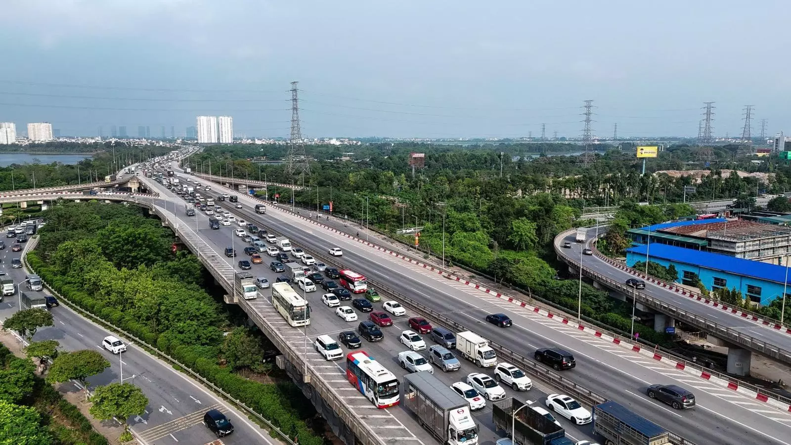 4 yếu tố cần kiểm tra để bảo vệ ô tô sau những chuyến đi dài trong mùa nóng.