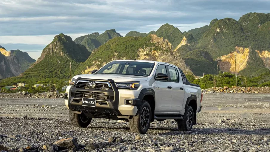 Doanh số xe bán tải tháng 4/2025: Toyota Hilux phản đòn, Triton tụt dốc 1