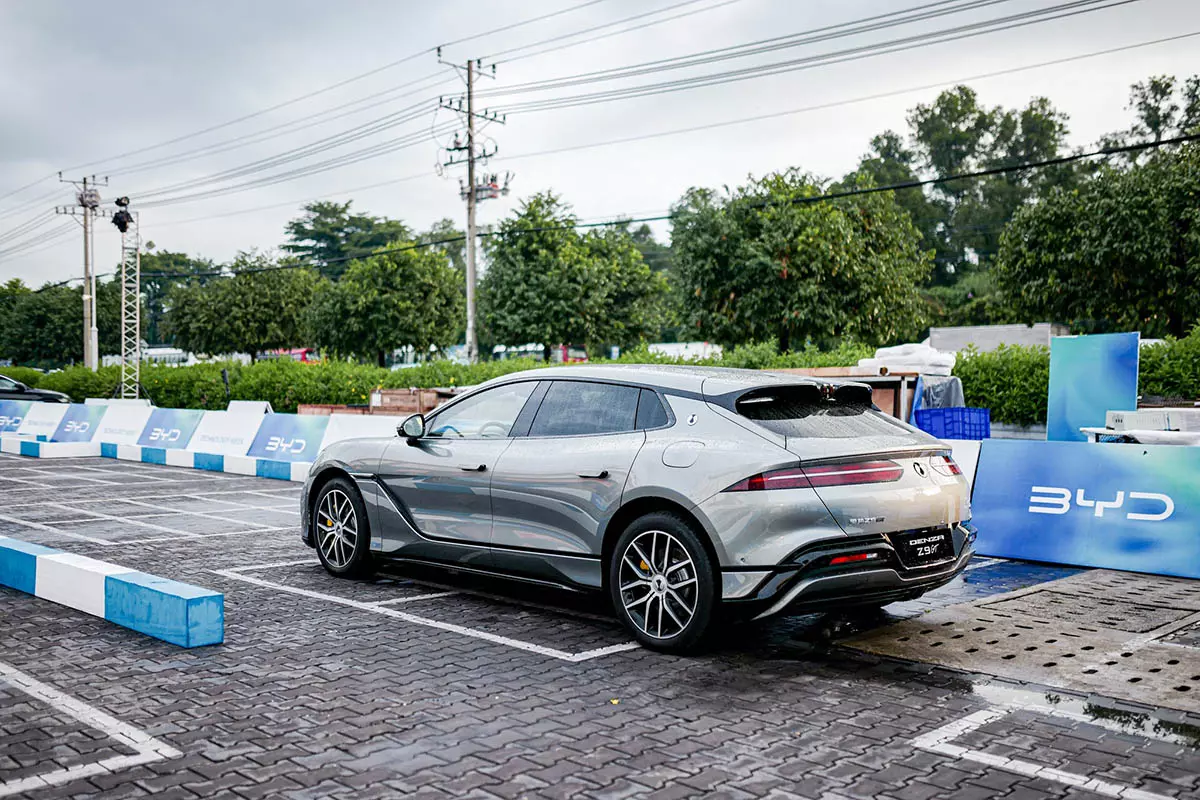 BYD Denza Z9GT BYD Denza Z9GT 10