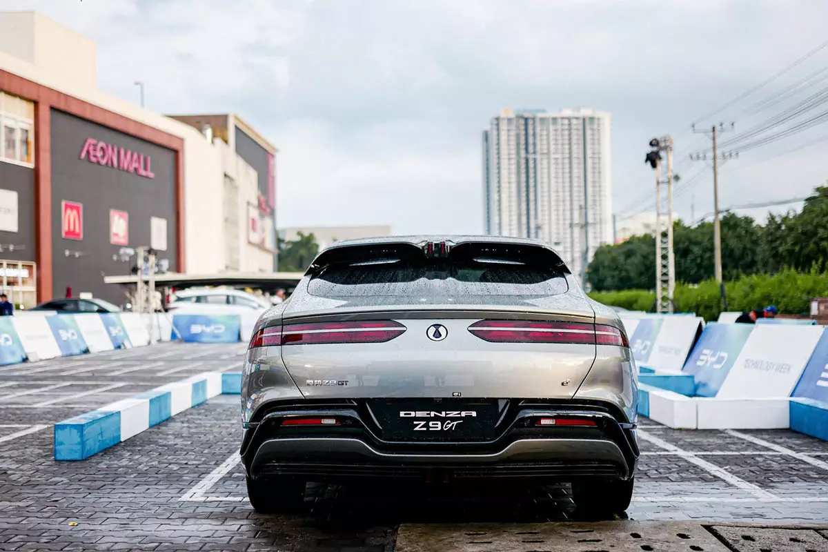 BYD Denza Z9GT BYD Denza Z9GT 1