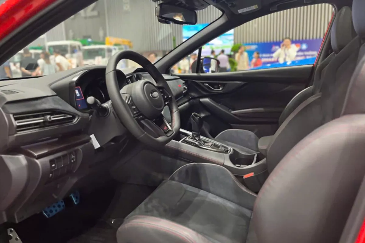 Subaru WRX 2025 có sự thay đổi mạnh mẽ ở bên trong khoang lái 1