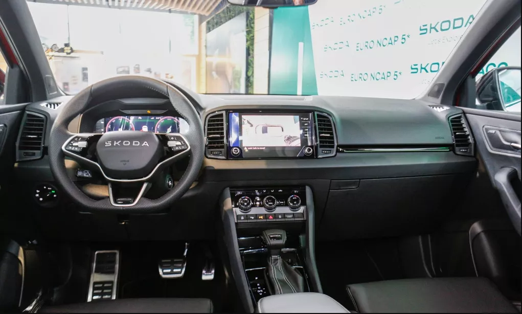 Không gian nội thất Skoda Karoq .