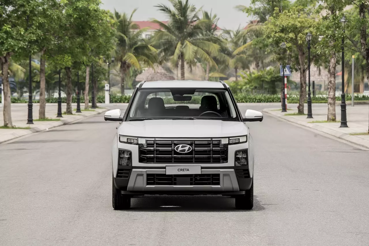Đầu xe New Creta.