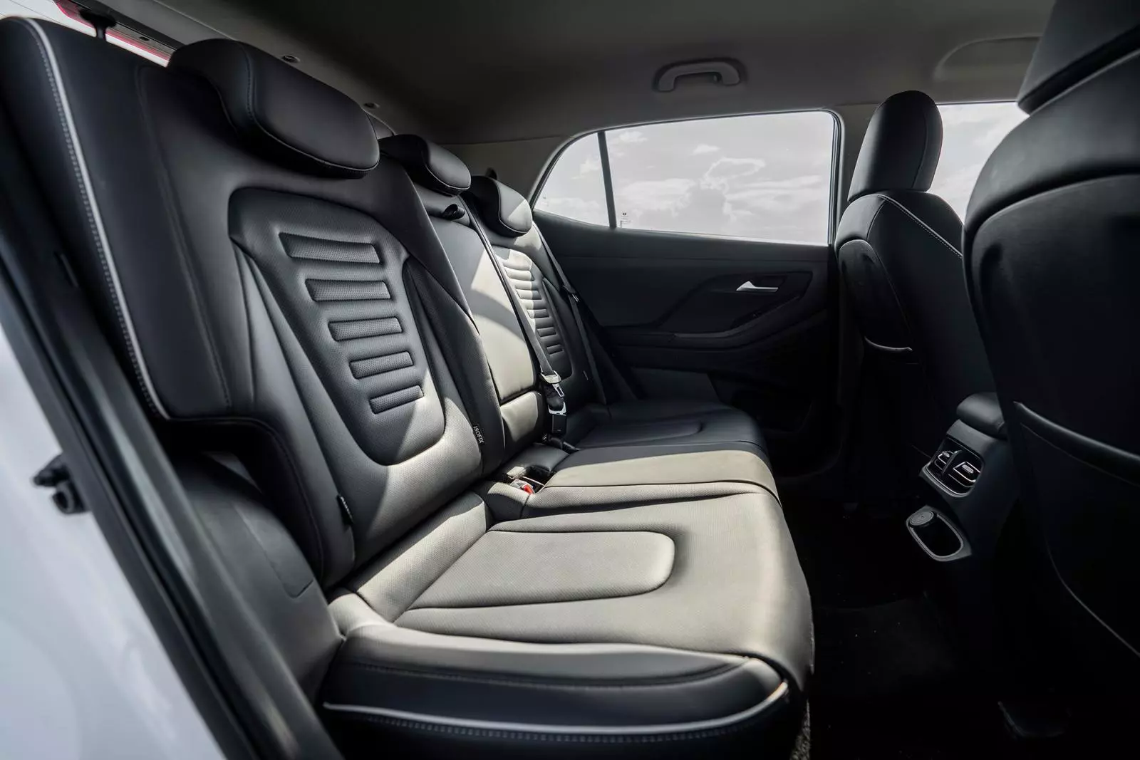 Ghế xe Hyundai Creta bọc da êm ái.