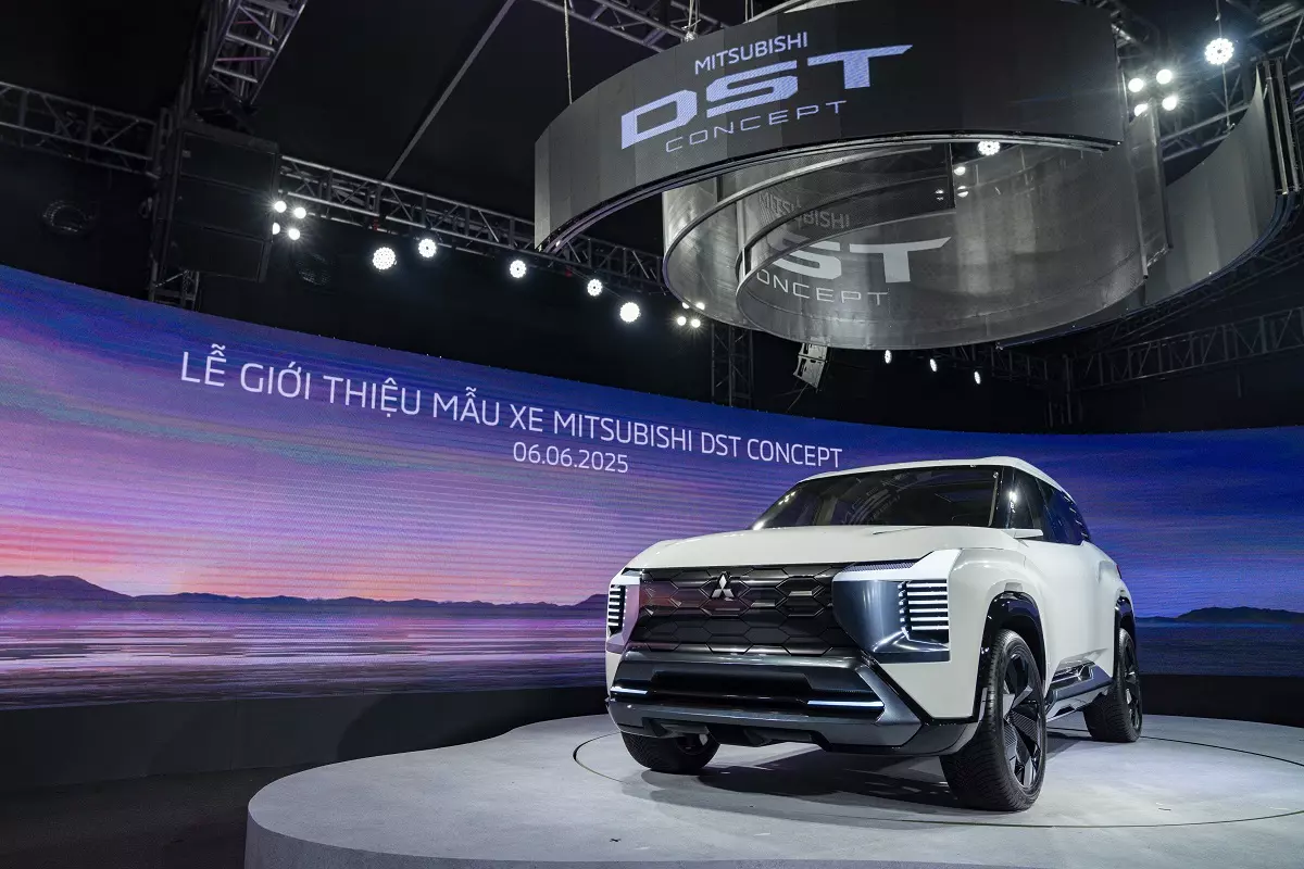 DST Concept được trang bị hệ dẫn động cầu trước với 5 chế độ lái thích ứng DST Concept được trang bị hệ dẫn động cầu trước với 5 chế độ lái thích ứng.