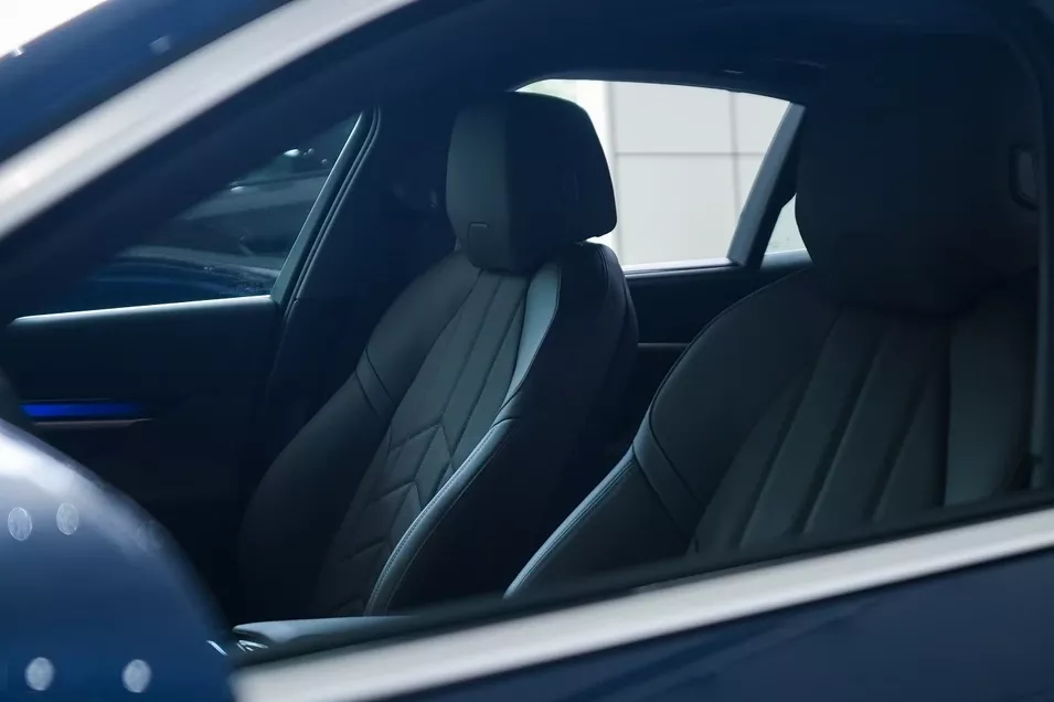 Ghế xe BMW 530i M Sport.