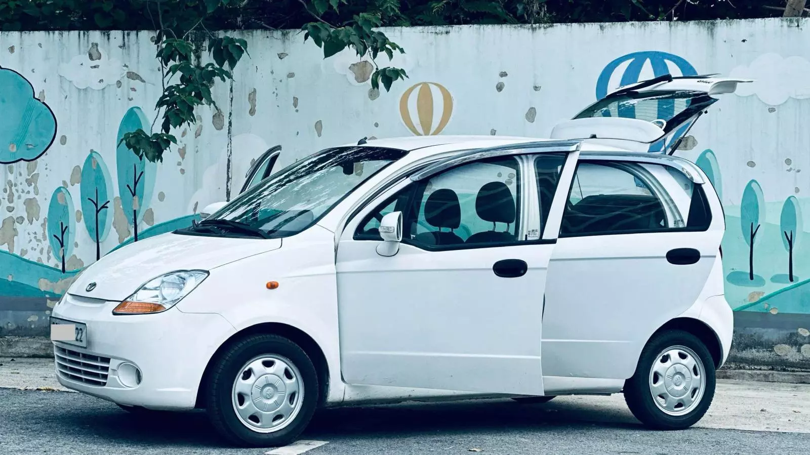 Daewoo Matiz có kích thước nhỏ gọn, có thể luồn lách linh hoạt trong nội đô đông đúc. Daewoo Matiz có kích thước nhỏ gọn, có thể luồn lách linh hoạt trong nội đô đông đúc. 1