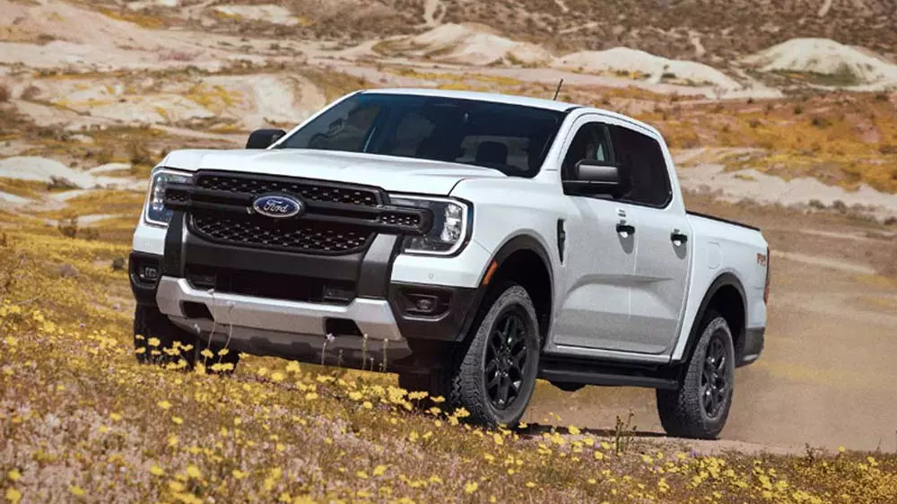 Xe bán tải tháng 5/2025: Ford Ranger tiếp tục lao dốc, Isuzu D-Max bật tăng mạnh mẽ 1