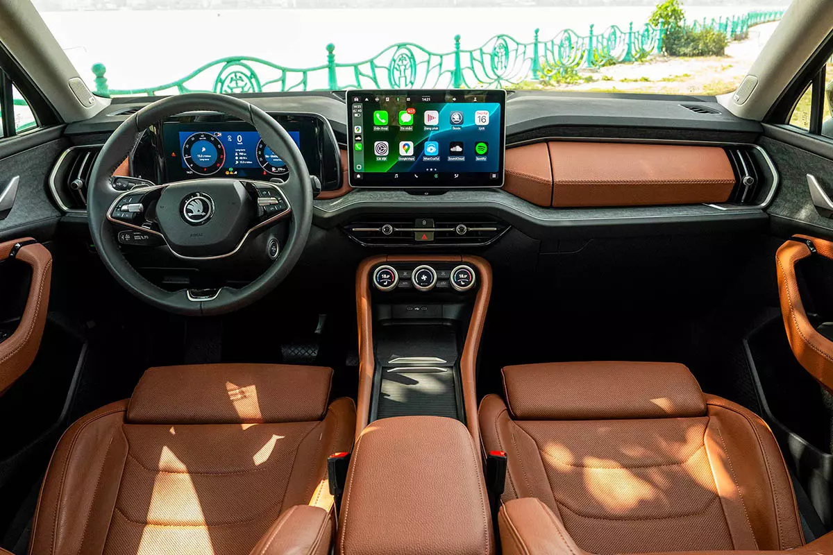 Skoda Kodiaq sở hữu không gian nội thất sang trọng, hiện đại. 1