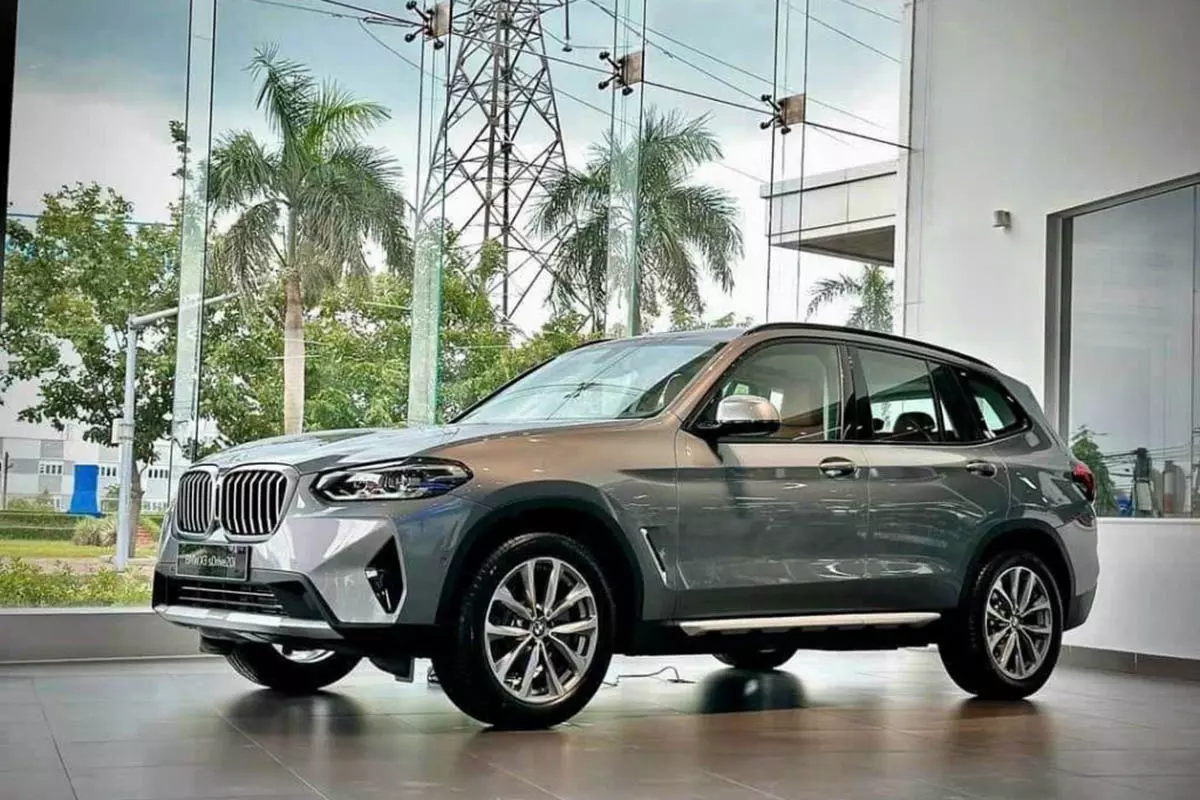 BMW X3 giảm 200 triệu 1