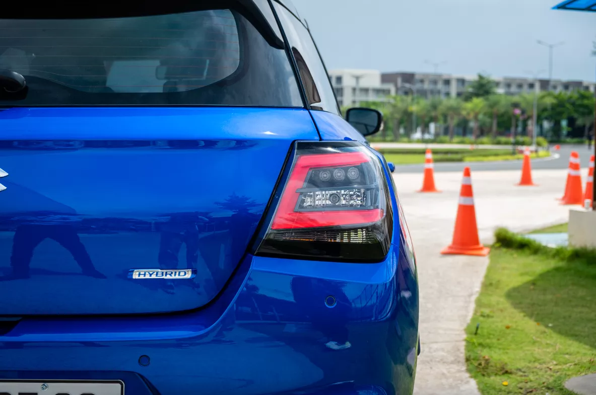 Đèn hậu xe Suzuki Swift thế hệ mới gia tăng.