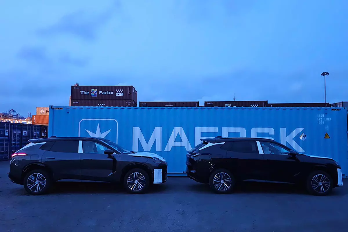 Lynk & Co 08 sẽ là đối thủ của Hyundai Santa Fe và Kia Sorento sau khi ra mắt Việt Nam. 1